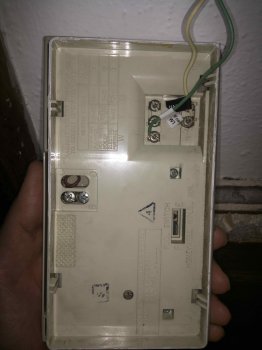 thermostat1-small.jpg