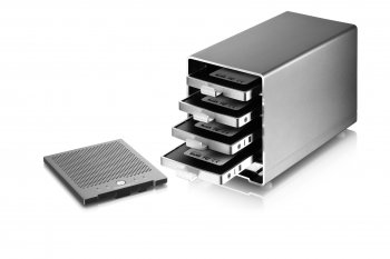 akitio-thunder3-quad-mini-open-highres.jpg