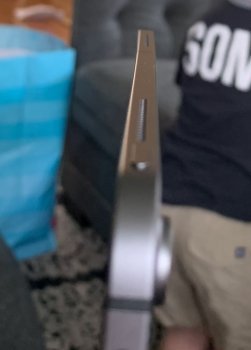 181220-ipad-pro-2018-bending-02.jpg