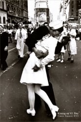 BAW90001~Kissing-on-VJ-Day-Times-Square-May-8th-1945-Posters.jpg