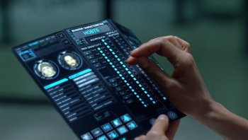 westworld_tri_fold_tablet_still_image.jpg
