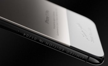 0_Luxury-£5000-iPhone-11-Pro-contains-piece-of-Steve-Jobs-iconic-black-rollback.jpg