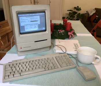 MacintoshClassic.jpg MacintoshClassic.jpg