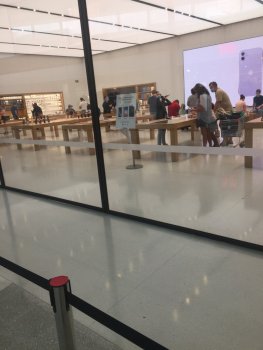 61076927871__AD1BA67F-0F20-422E-B65B-96471AD254F6.jpg