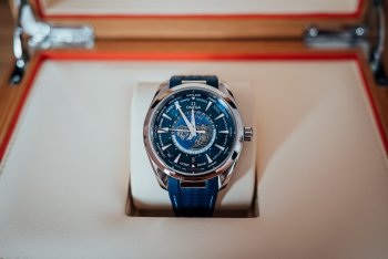 omega-aqua-terra-worldtimer-2.jpg