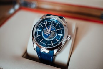 omega-aqua-terra-worldtimer-1.jpg