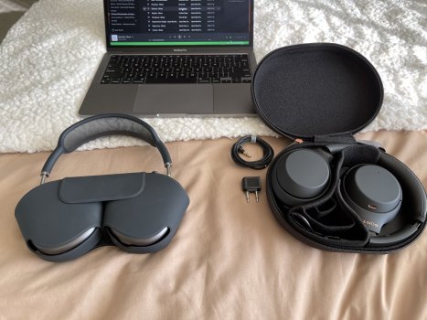 sony xm5 vs airpods max sony xm5 vs airpods max