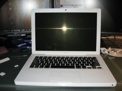 black-keyboard-white-macbook-6.jpg