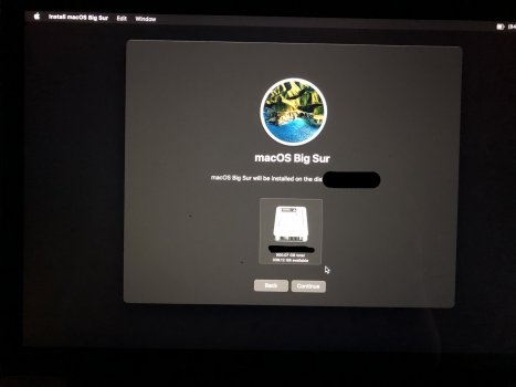 MACBOOK 3.jpg