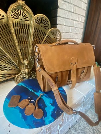 MacRumor Saddleback 2.jpg