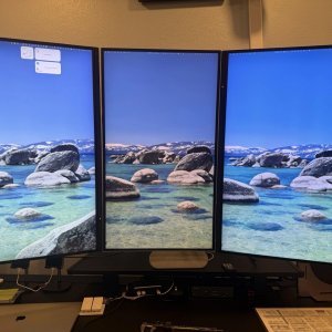 got-the-new-lg-ultrafine-6k-display-v0-ct0w94r4n0vf1 Large.jpeg