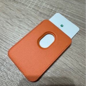 novcanik-apple-iphone-leather-wallet-magsafeom-slika-260839905.jpg