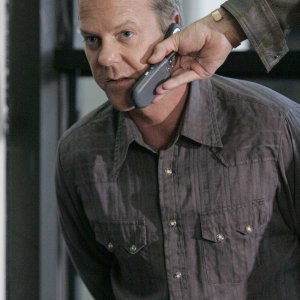 Jack-Bauer-Phone-24-Season-5-Episode-4.jpg
