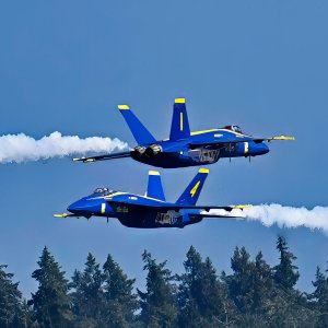 Blue_Angels_5353b_1600p.jpg