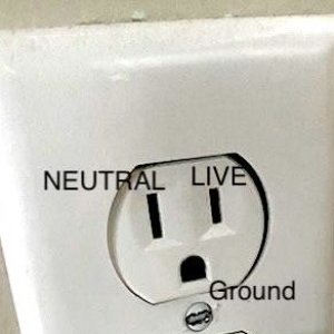 US-NEMA5socket.jpg