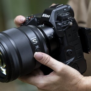 Nikkor-85mm-F-1-2-S-011-533219731.jpg