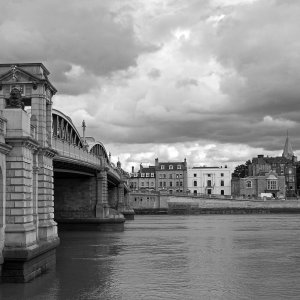 Rochester Bridge.jpg
