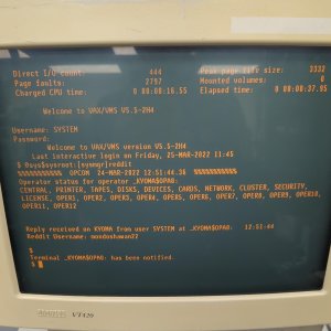 behold-kyoma-my-vax-4000-200-and-dec-vt420-running-vms-5-5-v0-j0wxhdpuedp81.jpg