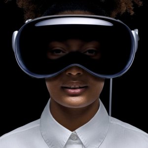 _media_vision-pro-headset-12-2-jpg.1077960_full.jpeg