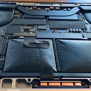 macbook pro 15 2018 i9.png