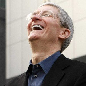 tim-cook-laugh.jpg