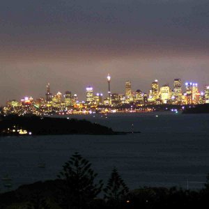 City-lights-Pic7-4sec-f3_5-ISO175-EV0-Res1600-2002-11-25.jpg