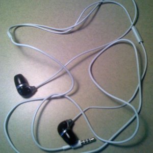 modded iphone headphone.jpg