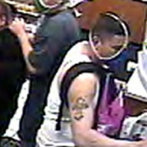 capt.c7eefa1740344ca99c4760c73096e2e6.odd_thong_bandits_coden201.jpg