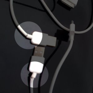 iPhoneUSBCableMR.jpg