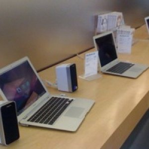 MBA Apple Store.jpg