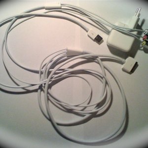 Apple Composite AV Cable3.jpg