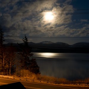 02082009-(089)notfxd-Moon.jpg