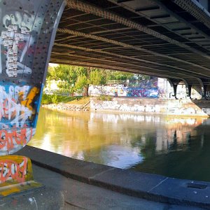 iP_Donaukanal_Bruecke_02.jpg