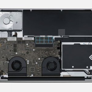 apple-macbookpro-battery_video-us-20090608_848x480.jpg