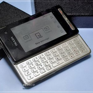 lg-prada2.jpg