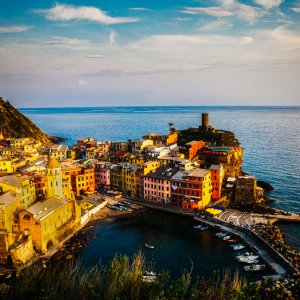 Vernazza Sunset_063_2018_05_06_4379_AuroraHDR2018-edit.jpg