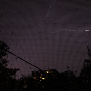 lightning4.jpg