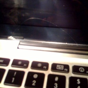 MacBook Pro Crack 2.jpg
