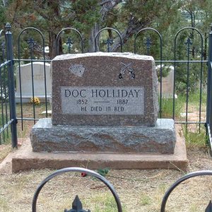 doc holliday grave.jpg