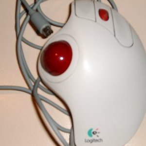 logitech_cdi_trackball.jpg