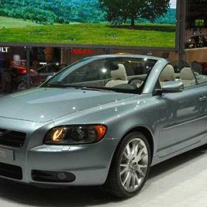 112_05fas_volvo_c70_s.jpg