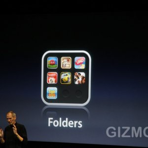 iphone40software176 fold.jpg