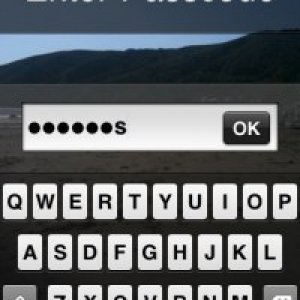 iphonelock screen.jpg