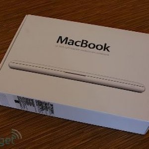 2009-10-20macbookunboxscaled.jpg