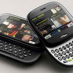 Microsoft-Kin-One-Kin-Two-Phone.jpg