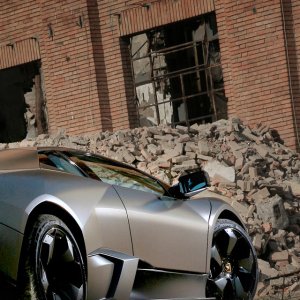 lambo_rev.jpg