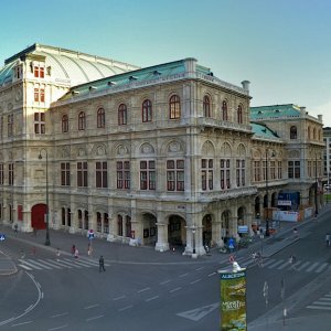 panorama-oper_sml.jpg
