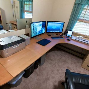 NICE desk set up.jpg