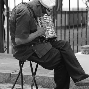 bw_musicman.jpg