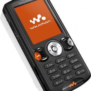 4-sony-ericsson-w810i.jpg